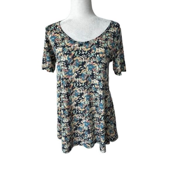 LuLaRoe Irma Shirt Stretchy Top Blue Green Pattern Tunic SZ XXS NWT - Picture 10 of 10
